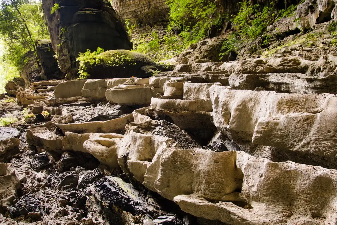 Tu Lan Cave System: Hang Tien