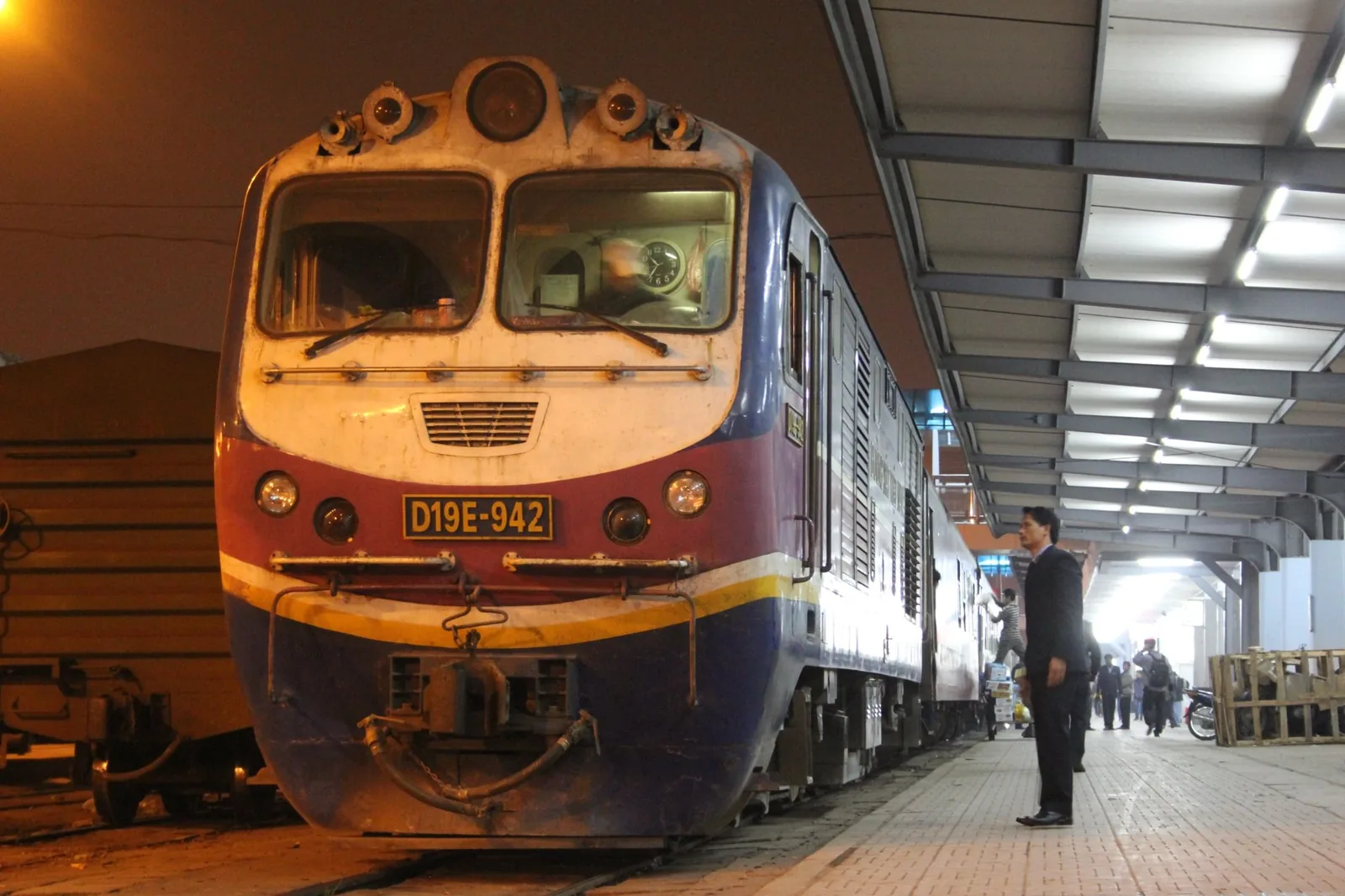 Hanoi: ハノイで出発を待つ